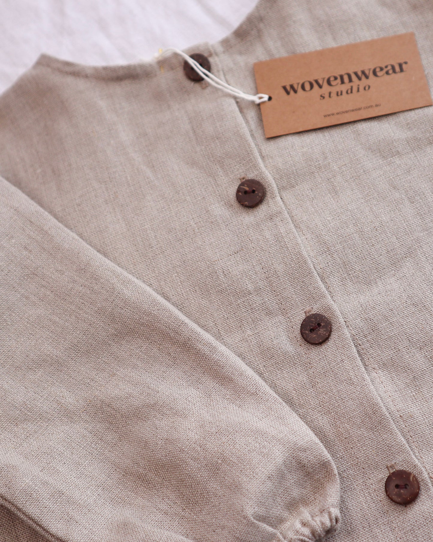 Linen Long Sleeves Buttoned Up