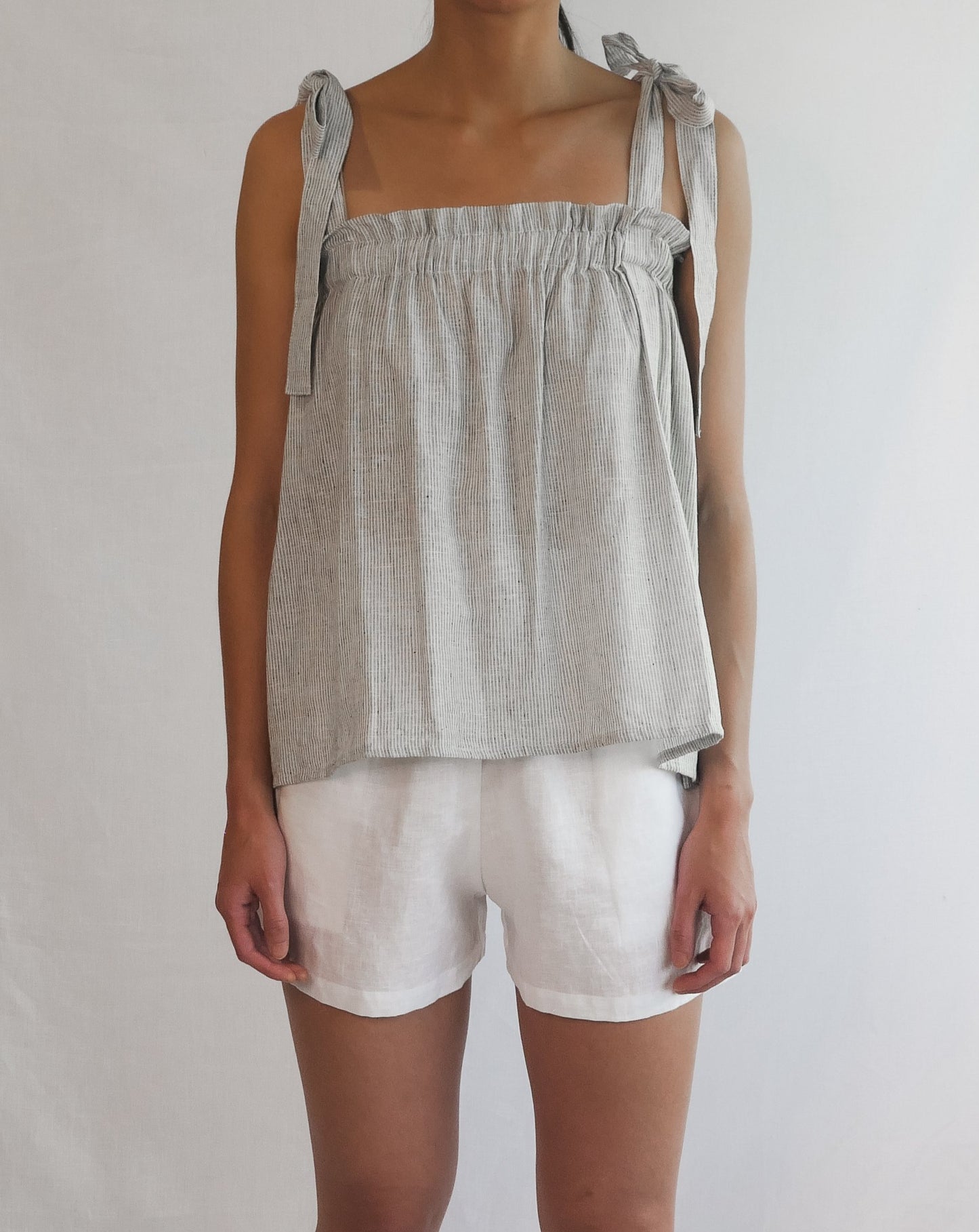 Women's Eva Linen Shorts in Milk